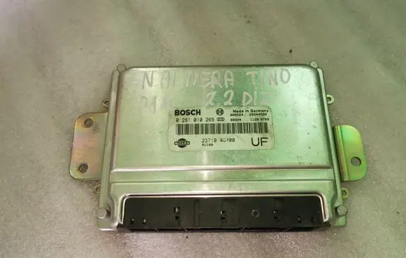 Nissan Almera Tino Engine control unit/module 0281010265 237104U100