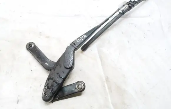 Mercedes-Benz S W220 Front wiper blade arm a2208200044