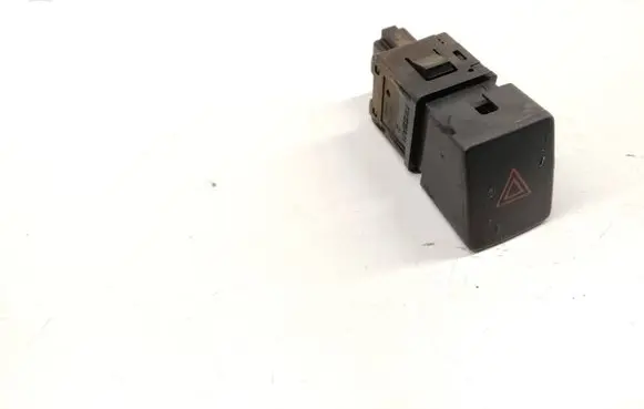 Nissan Qashqai Hazard light switch