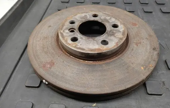 BMW 2 F45 Front brake disc 6799351