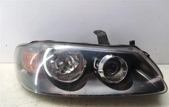 Nissan Almera N16 Headlight/headlamp