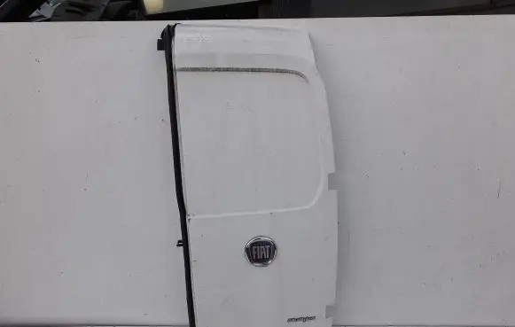 Fiat Fiorino Rear door