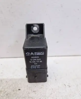 Citroen C4 II Glow plug pre-heat relay 9666671780 51299049