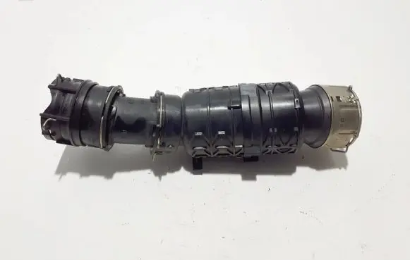 Volvo XC90 Intercooler hose/pipe 32283517