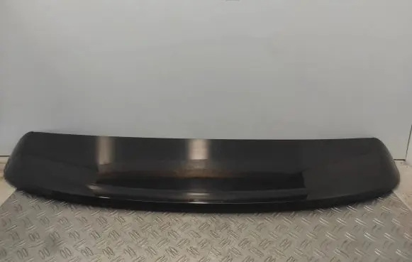 Tailgate/trunk spoiler