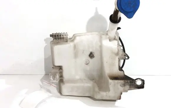 Windshield washer fluid reservoir/tank