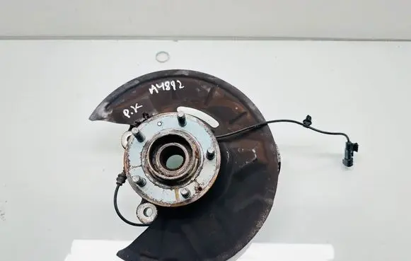 Opel Insignia B Front wheel hub 23384197