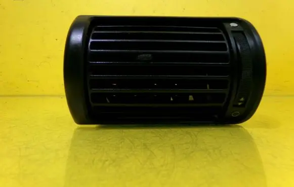 Audi A4 S4 B5 8D Dashboard side air vent grill/cover trim 8D1820902