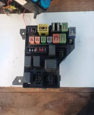 Mitsubishi Carisma Fuse box set