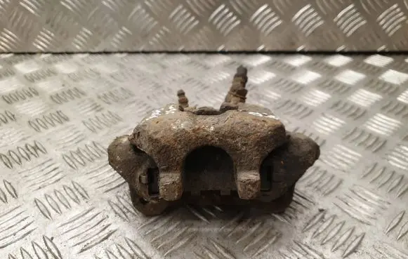 Toyota Prius (NHW20) Rear brake caliper