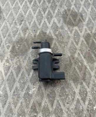 Volkswagen Golf IV Turbo solenoid valve 1J0906627 72290320