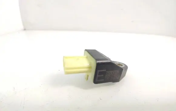 Toyota RAV 4 (XA30) Airbag deployment crash/impact sensor 8983142010 70241GTNT