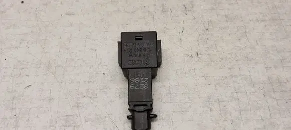 Volkswagen Polo III 6N 6N2 6NF Brake pedal sensor switch 1J0945511A