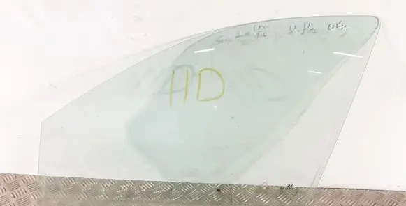 Hyundai Santa Fe Front door window glass four-door