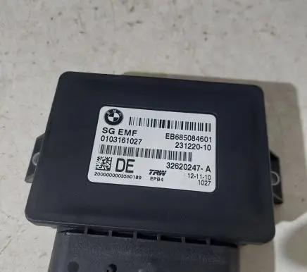 BMW 5 F10 F11 Hand brake control module 23122010