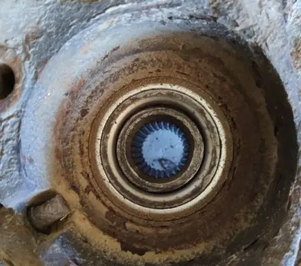 SsangYong Rexton Rear wheel hub spindle/knuckle 