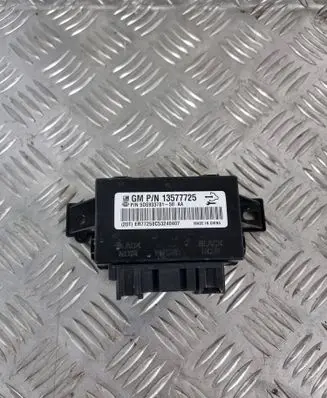 Opel Astra J Seat control module 13577725