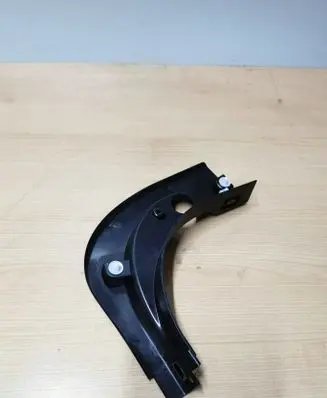 Foot area side trim