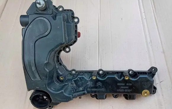 Peugeot 5008 Rocker cam cover 9808923780
