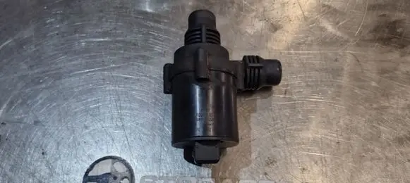 BMW 5 E39 Electric auxiliary coolant/water pump 70207803