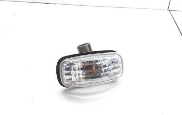 Nissan Almera N16 Front fender indicator light 022151424 011151401N