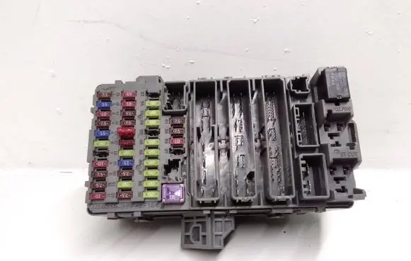 Honda CR-V Fuse module 52575LM SWAE621