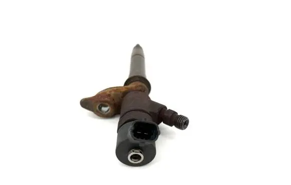 Fuel injector