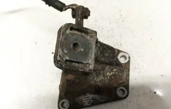 Audi A6 Allroad C5 Engine mounting bracket 4b0199308