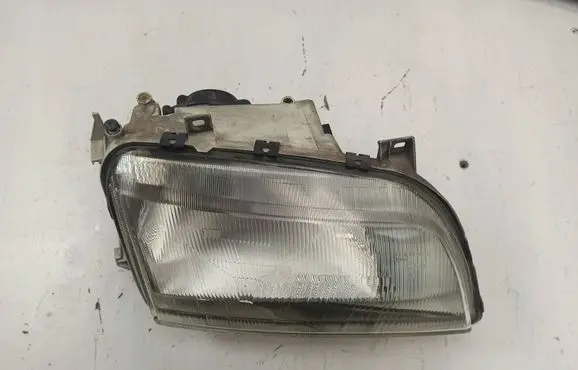 Seat Alhambra (Mk1) Headlights/headlamps set 0301048301