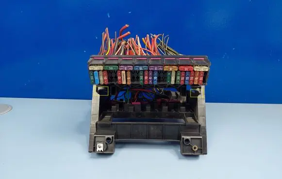 Seat Alhambra (Mk1) Fuse box set 7M0937499A 97VW14A301AB