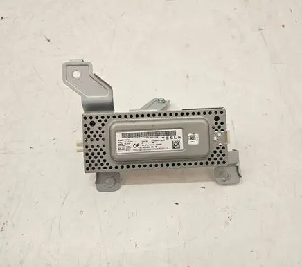 Tesla Model X Aerial antenna amplifier 16292900B