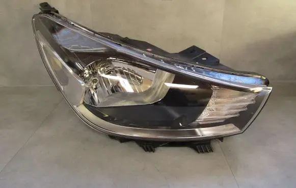 KIA Rio Headlight/headlamp 92102H8