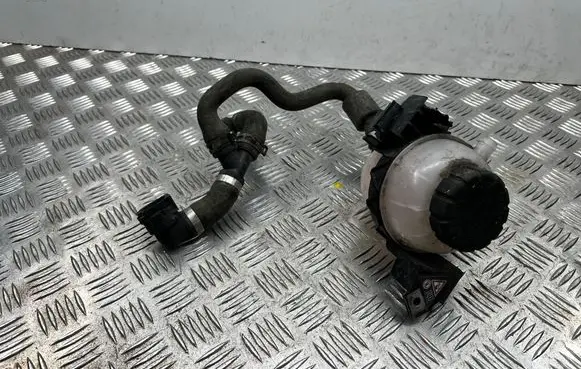 Mercedes-Benz GLC X253 C253 Coolant expansion tank/reservoir A2225000549 A0005840807