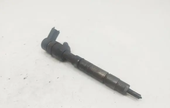 Fuel injector
