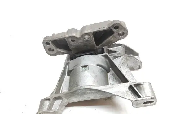 Peugeot 308 Engine mount bracket 4A103720 S19CU