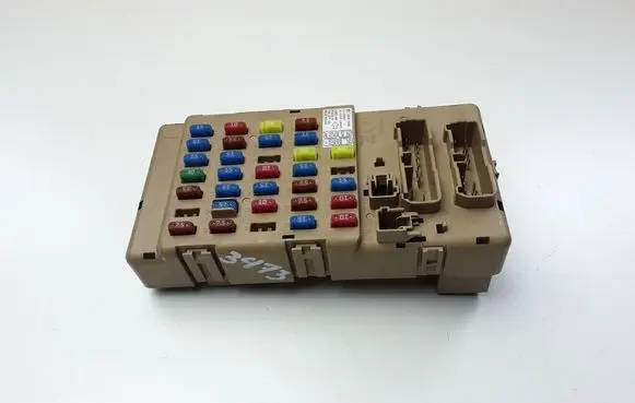 Subaru Forester SH Fuse module LB101100B