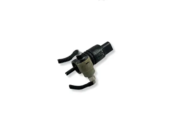Volkswagen Touareg II Windscreen/windshield washer pump 1K6955651 3122789
