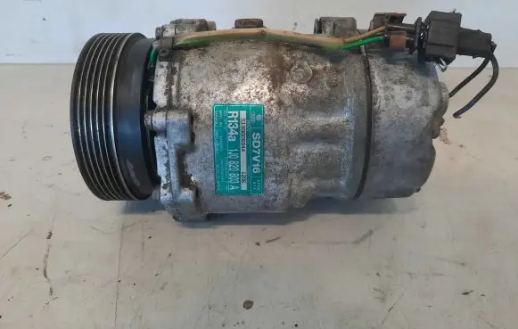 Volkswagen Golf IV Air conditioning (A/C) compressor (pump) 1J0820803A