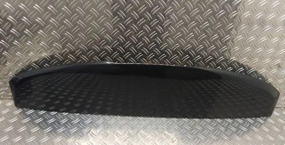 Tailgate/trunk spoiler