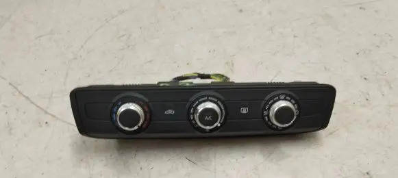 Audi A3 S3 8V Climate control unit 8V0820047F