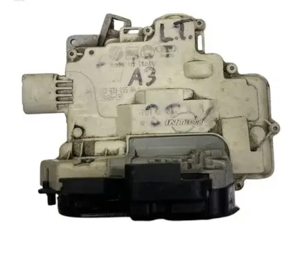Audi A4 S4 B5 8D Rear door lock 8E0839015AA