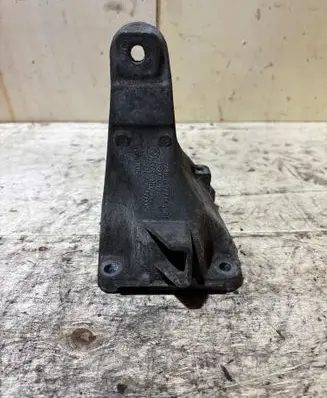 BMW X1 E84 Engine mounting bracket 6777064 22116777064