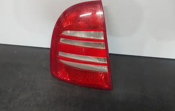Skoda Superb B5 (3U) Rear/tail lights 3U5945095 3U5945111