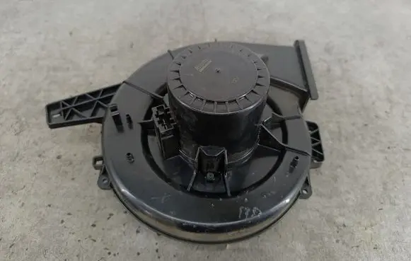 Skoda Fabia Mk2 (5J) Heater fan/blower 87028195003