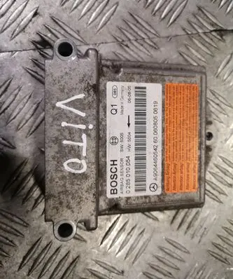 Mercedes-Benz Vito Viano W639 Airbag control unit/module 0285010054
