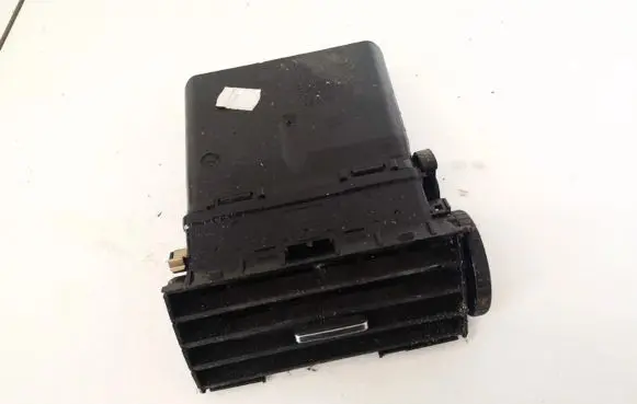 Ford Focus C-MAX Dash center air vent grill 3m51r014l21b0 3m51-r014l21b0