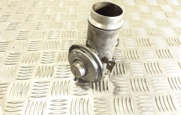 BMW X3 E83 EGR valve 7792077 70051200 04T336
