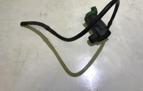 Peugeot 206 Windscreen/windshield washer pump