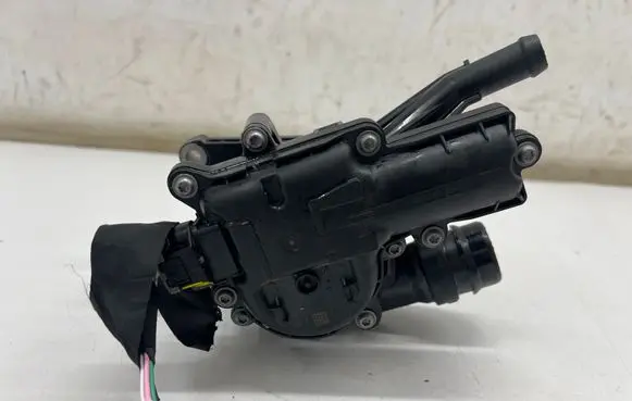 Thermostat/thermostat housing