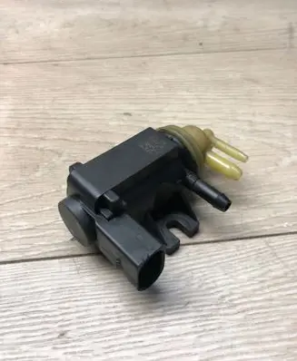 Volkswagen PASSAT B7 Turbo solenoid valve 1K0906627B 4011464A 401051269